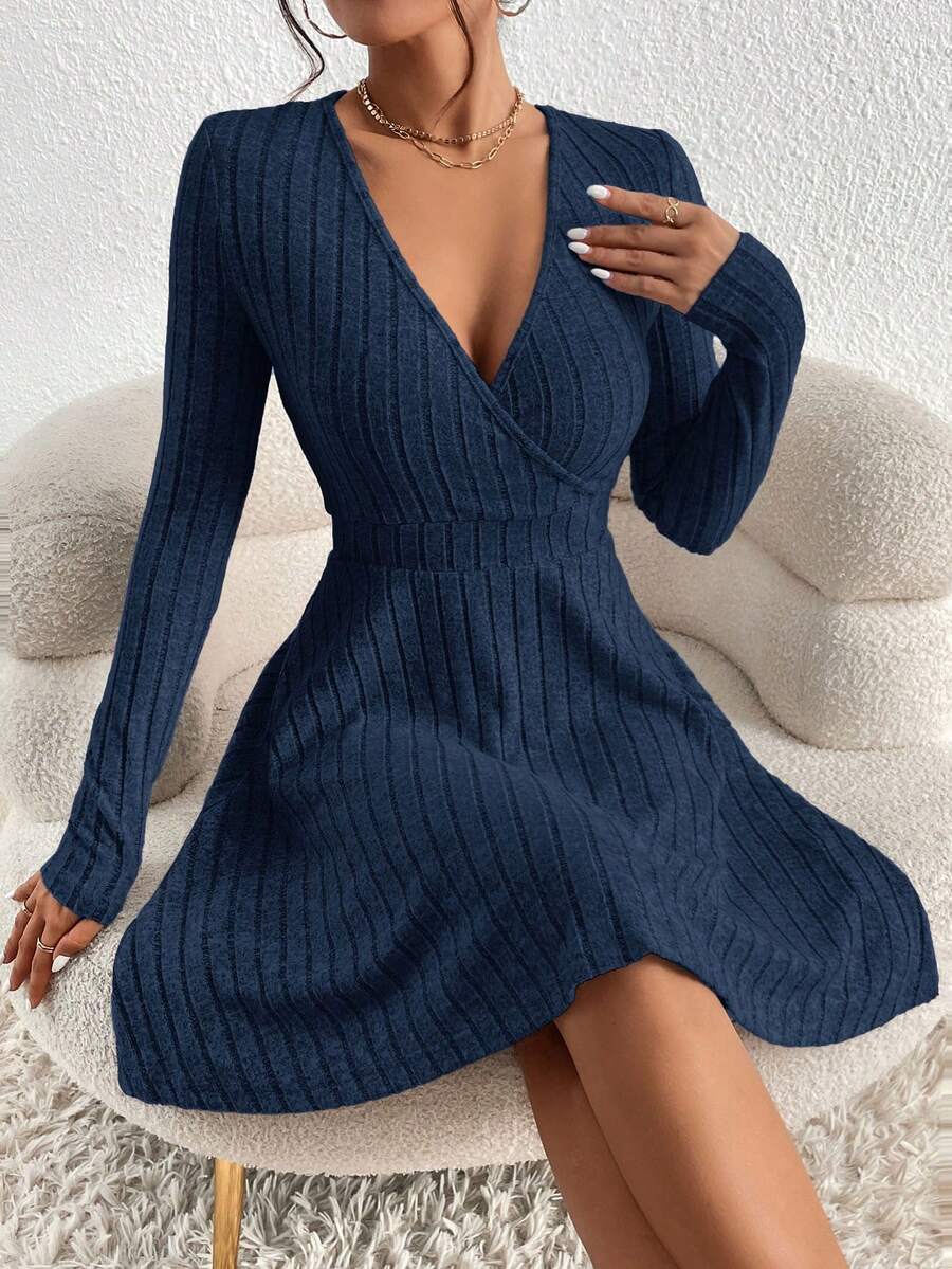 Geribde mini wikkeljurk dames, marineblauw - afbeelding 8