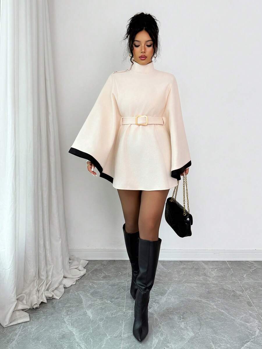 Korte poncho dames, crème - afbeelding 1